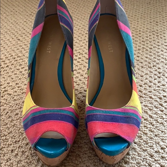 COPY - Nine West Colorful Striped Cork Wedges Size 8 - Picture 4 of 7
